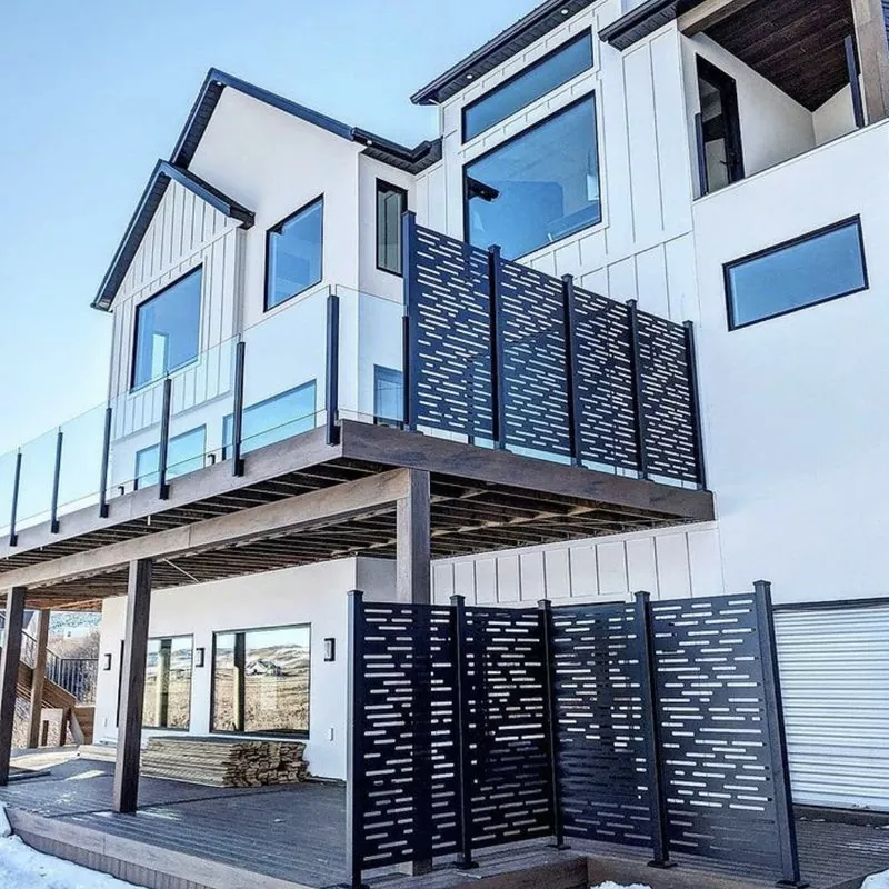 Металлический экран конфиденциальности