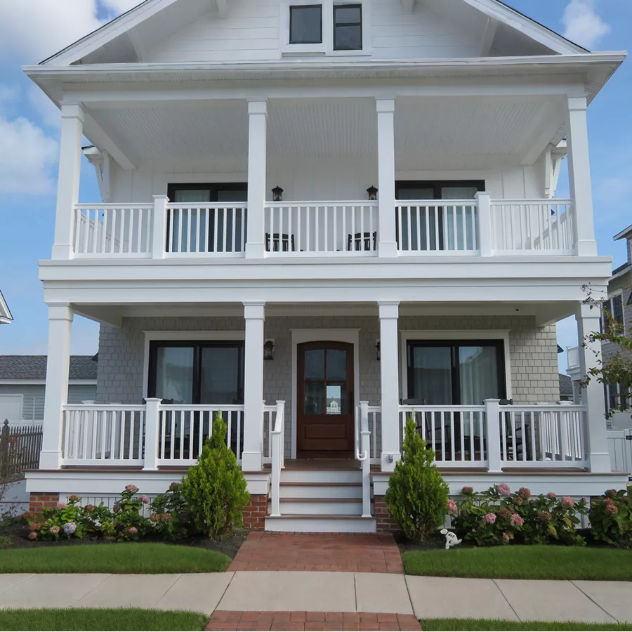 Виниловые перила крыльца